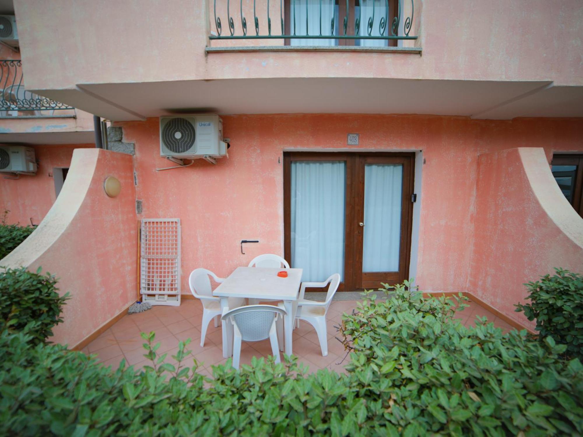Il Borgo Di Badesi Aparthotel Buitenkant foto