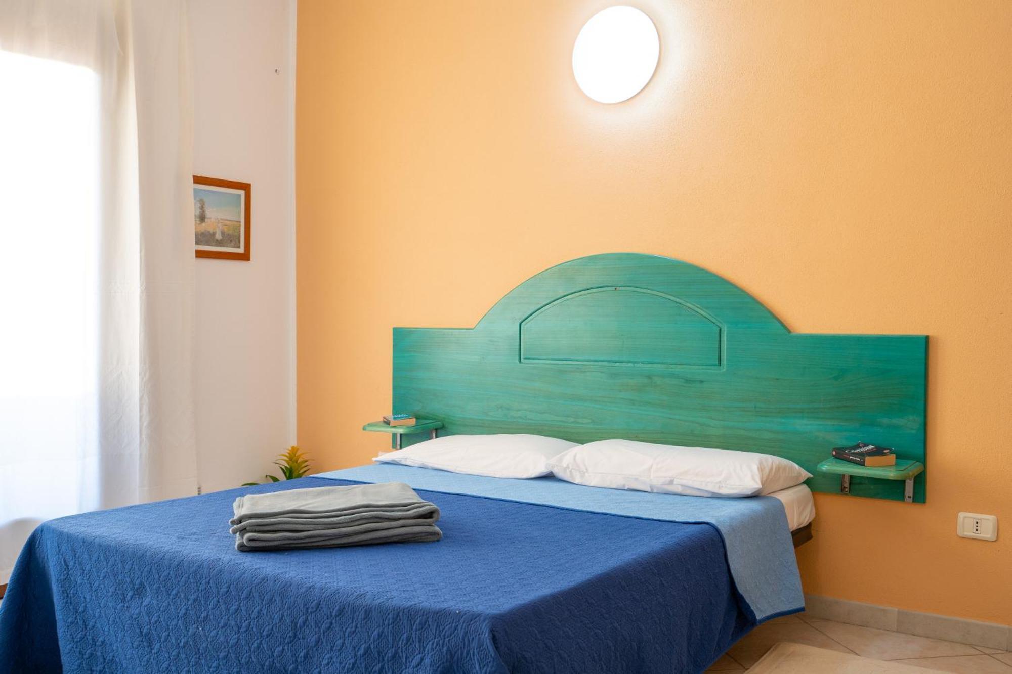 Il Borgo Di Badesi Aparthotel Buitenkant foto