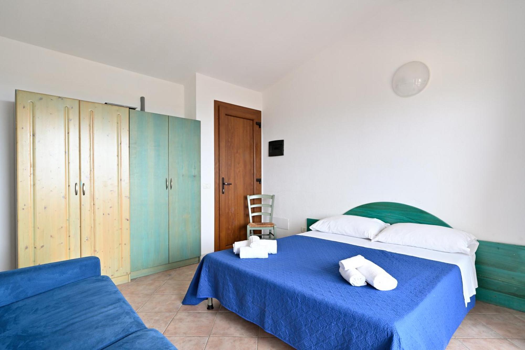 Il Borgo Di Badesi Aparthotel Buitenkant foto